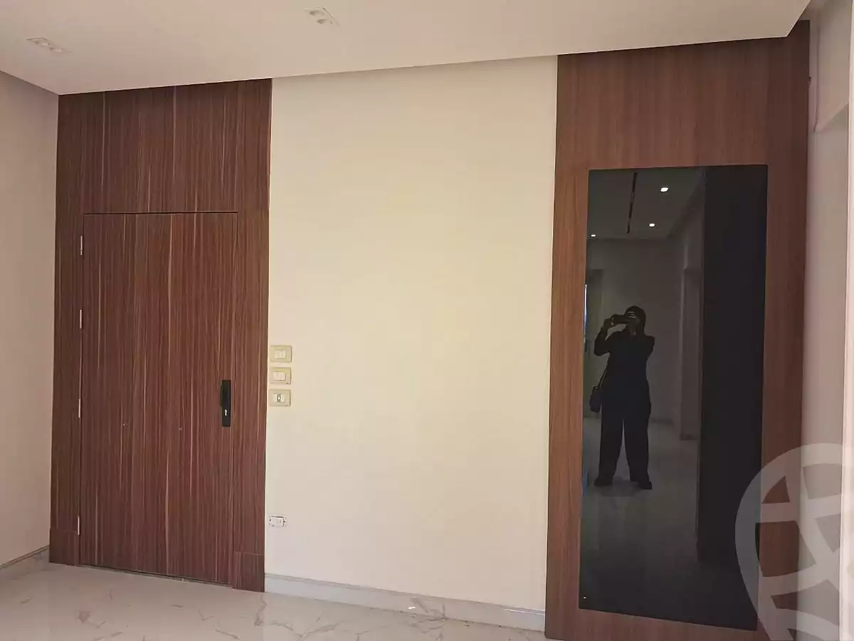 https://aqarmap.com.eg/ar/listing/7141815-for-rent-cairo-el-sheikh-zayed-city-compounds-el-khamayel