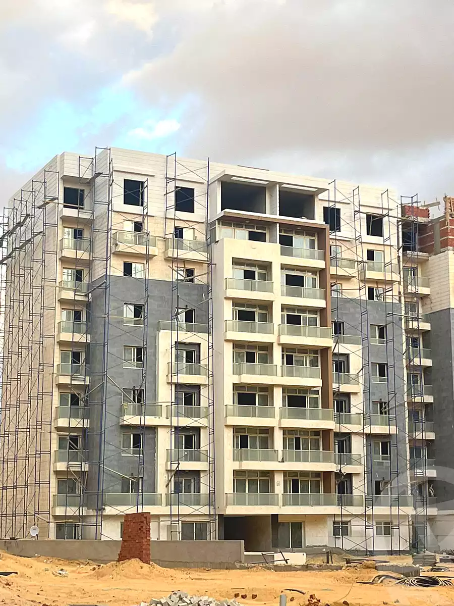 https://aqarmap.com.eg/en/listing/7141874-for-sale-cairo-new-administrative-capital-r7-oia