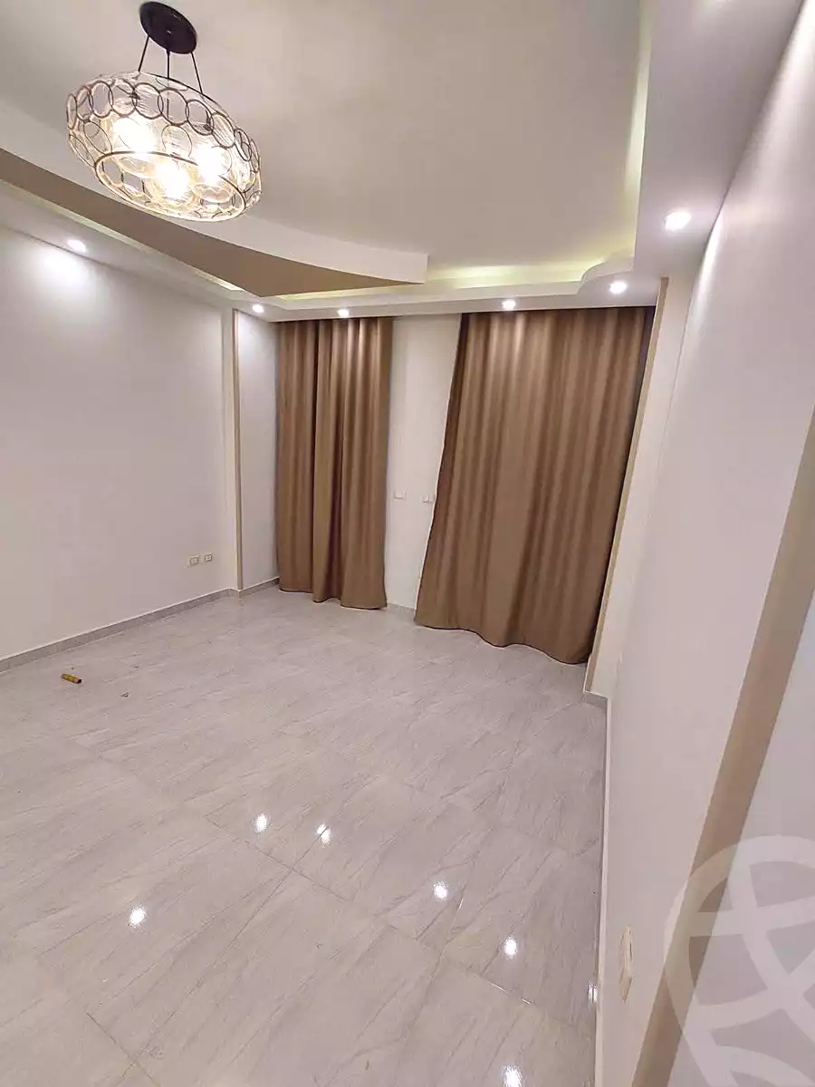 https://aqarmap.com.eg/ar/listing/7142130-for-sale-cairo-helwan-helwan-el-sharkeya-saleh-sobhy-st