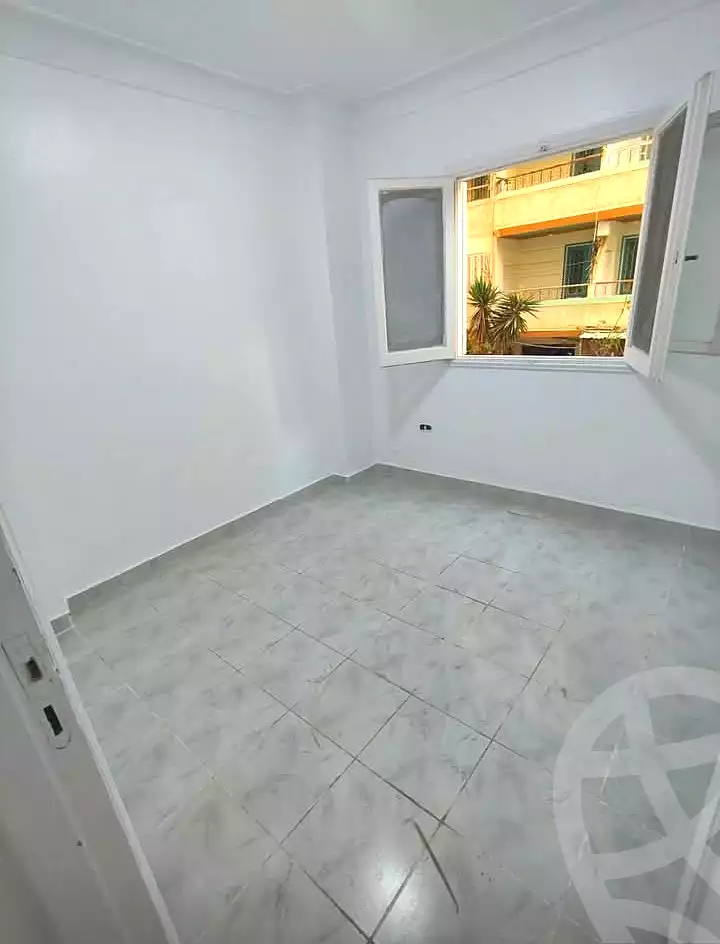 https://aqarmap.com.eg/ar/listing/7142211-for-sale-alexandria-al-agamy-shataa-el-nakheel