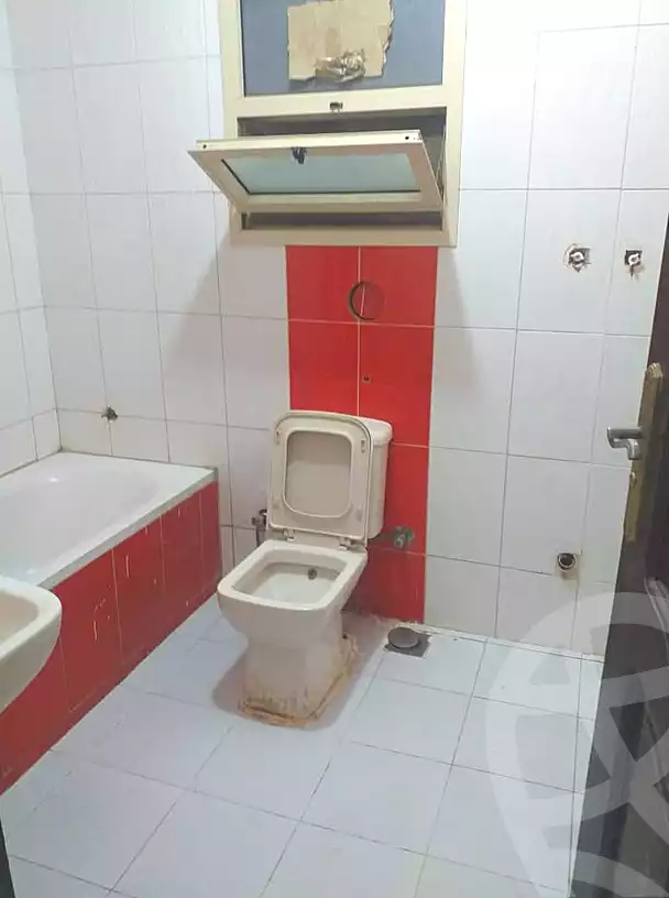 https://aqarmap.com.eg/ar/listing/7142339-for-sale-cairo-faisal-kafr-tohormos-queen-nazli-st