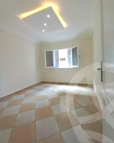 https://aqarmap.com.eg/ar/listing/7143141-for-sale-alexandria-el-asafra-shr-45