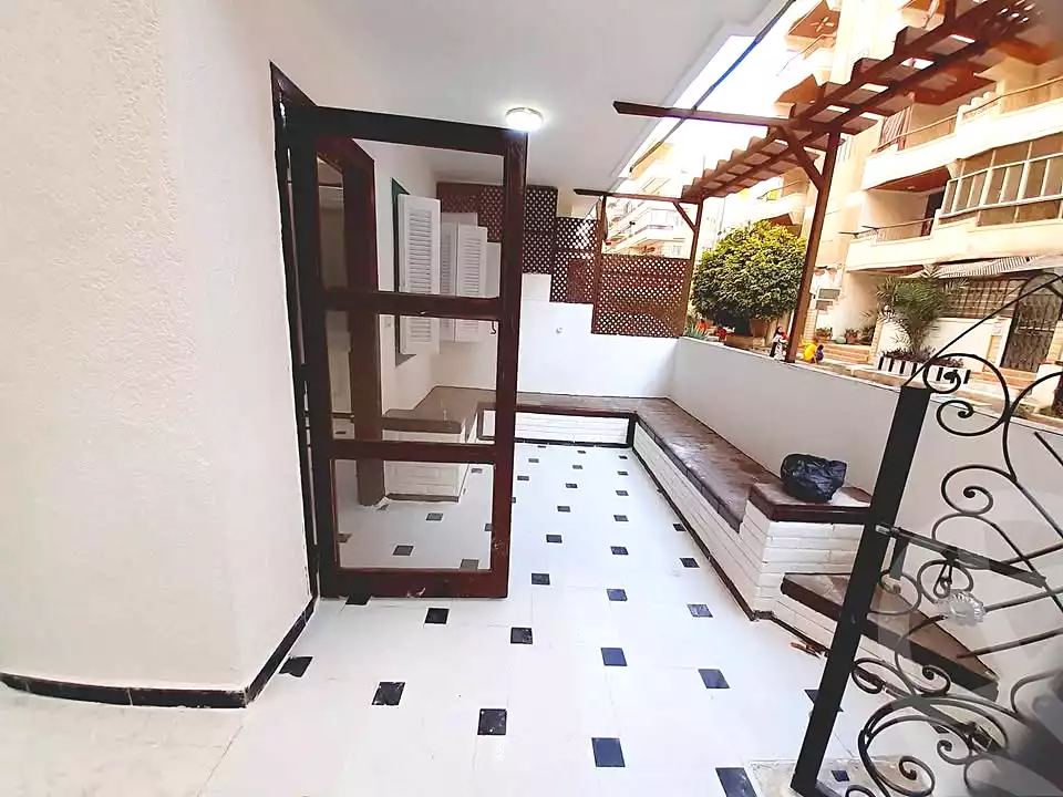 https://aqarmap.com.eg/ar/listing/7143749-for-sale-alexandria-al-agamy-shataa-el-nakheel