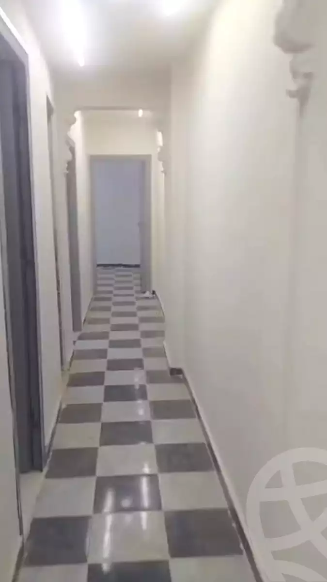 https://aqarmap.com.eg/ar/listing/7144134-for-rent-alexandria-new-miami-eskot