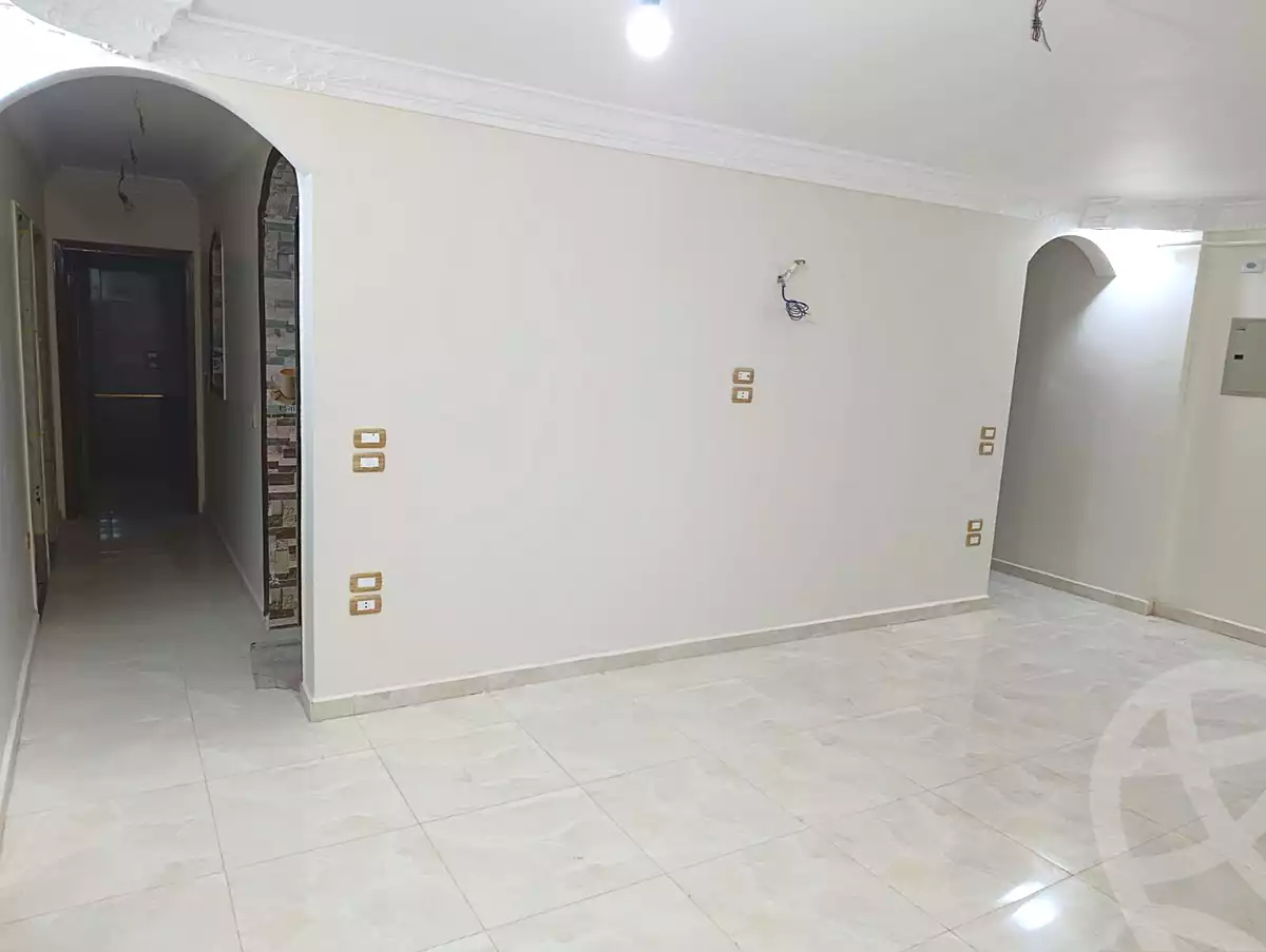 https://aqarmap.com.eg/ar/listing/6863093-for-rent-monufia-shibin-el-kom-shebeen-el-kom-city-paris-st