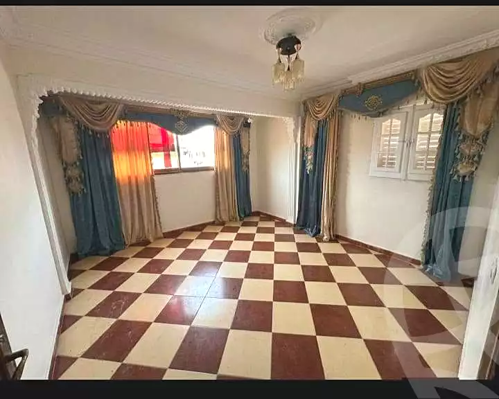https://aqarmap.com.eg/en/listing/7145478-for-rent-alexandria-al-agamy-bw-ywsf