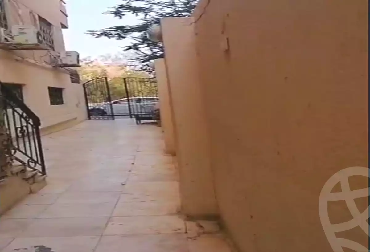 https://aqarmap.com.eg/en/listing/7145696-for-sale-cairo-6th-of-october-el-ahyaa-neighborhood-3rd-al-hay-al-thalith-st