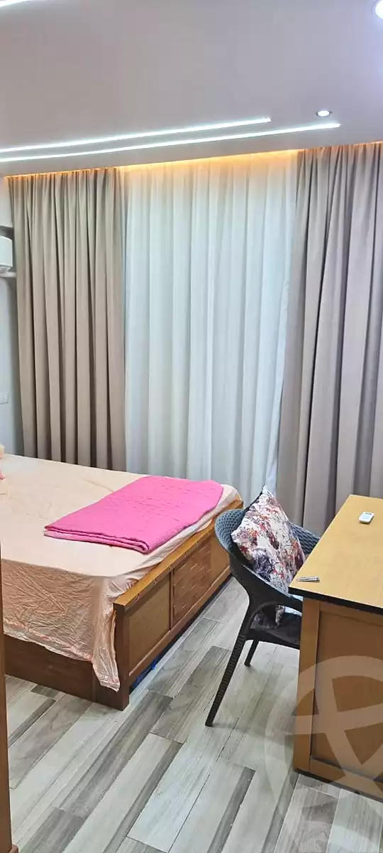 https://aqarmap.com.eg/ar/listing/7145867-for-rent-cairo-el-sheikh-zayed-city-compounds-jn-zyd