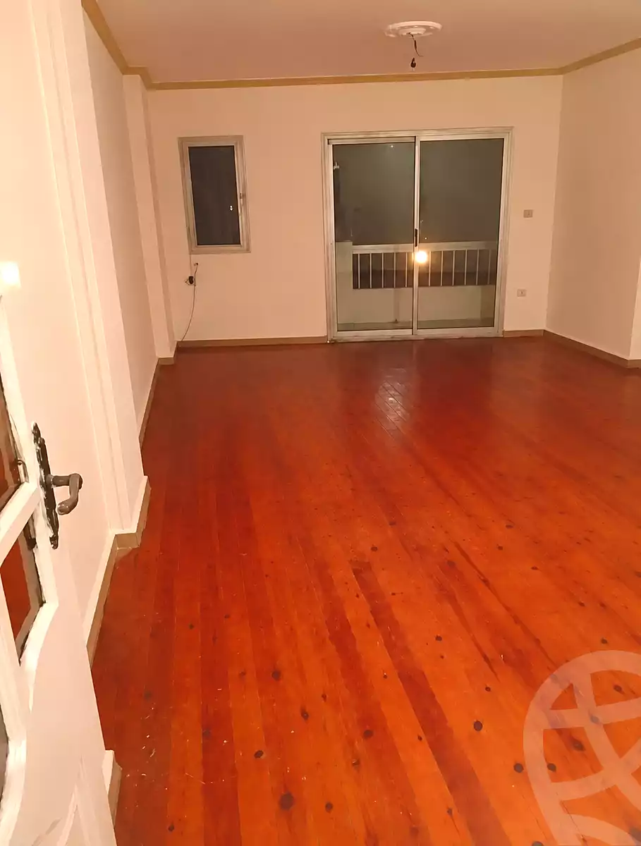 https://aqarmap.com.eg/ar/listing/7145964-for-rent-alexandria-ganaklis