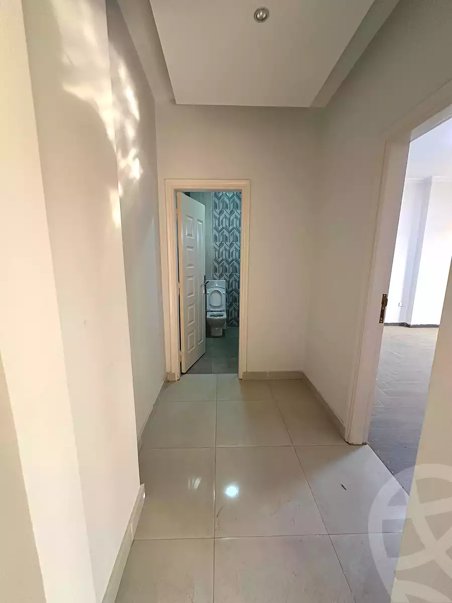 https://aqarmap.com.eg/ar/listing/7146107-for-rent-cairo-new-cairo-south-investors-mohammed-nagib-axis-st