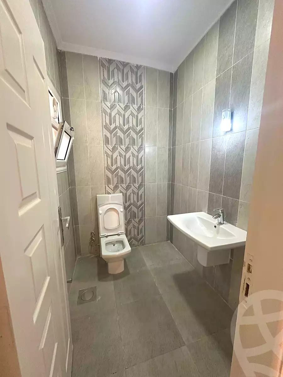 https://aqarmap.com.eg/ar/listing/7146107-for-rent-cairo-new-cairo-south-investors-mohammed-nagib-axis-st