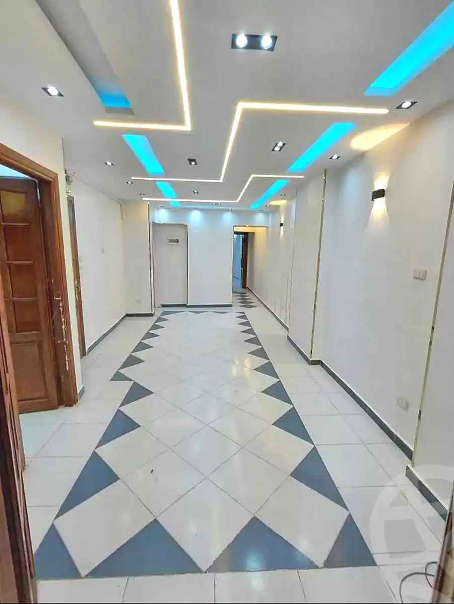 https://aqarmap.com.eg/ar/listing/7146482-for-sale-alexandria-sydy-bshr-sydy-bshr-bhry-shr-mhmwd-l-yswy