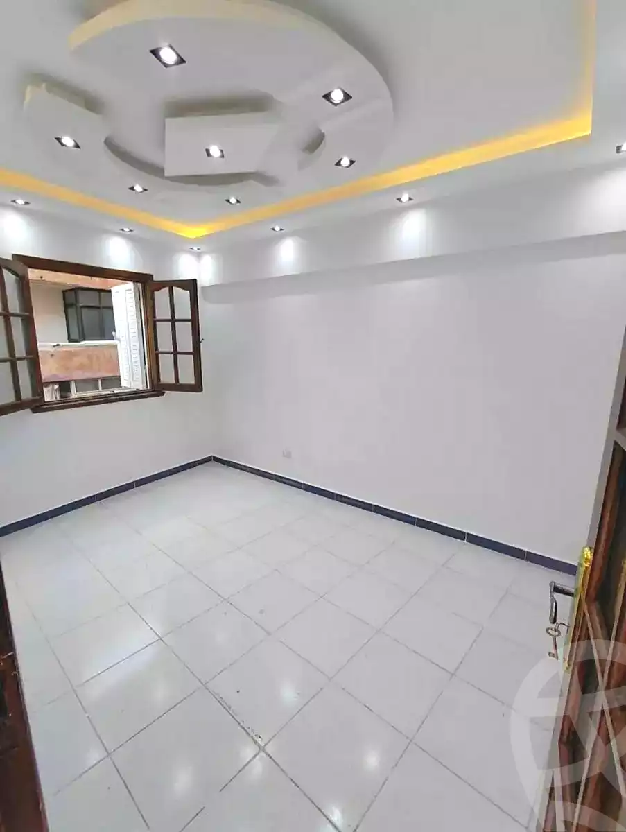 https://aqarmap.com.eg/ar/listing/7146482-for-sale-alexandria-sydy-bshr-sydy-bshr-bhry-shr-mhmwd-l-yswy