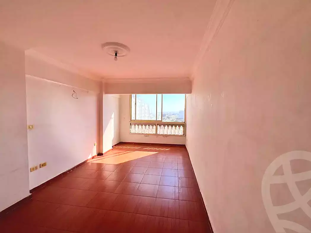 https://aqarmap.com.eg/ar/listing/7145116-for-sale-alexandria-moharram-bey