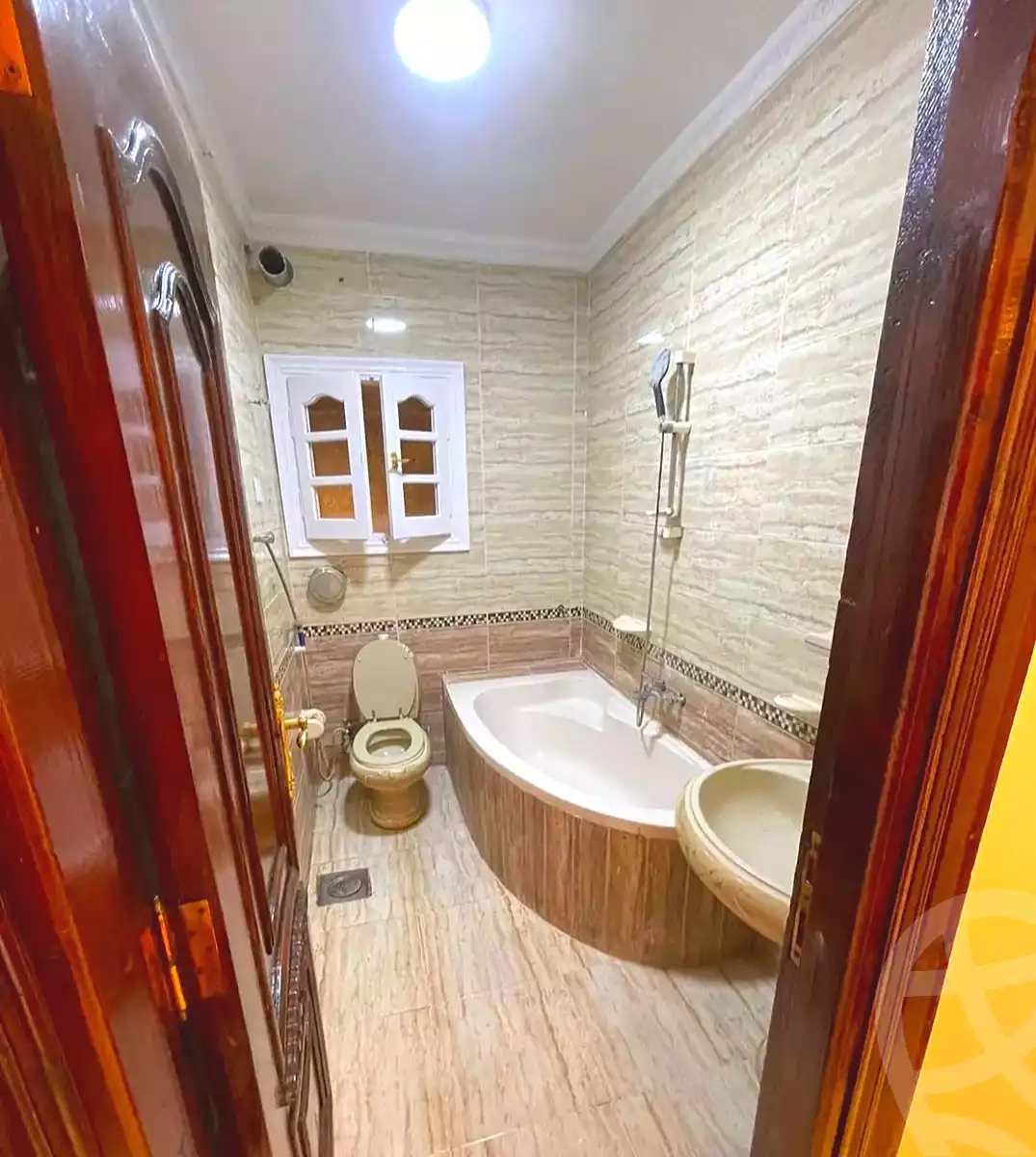 https://aqarmap.com.eg/ar/listing/7146625-for-sale-alexandria-sydy-bshr-sydy-bshr-bhry-mohamed-el-srafi-st.