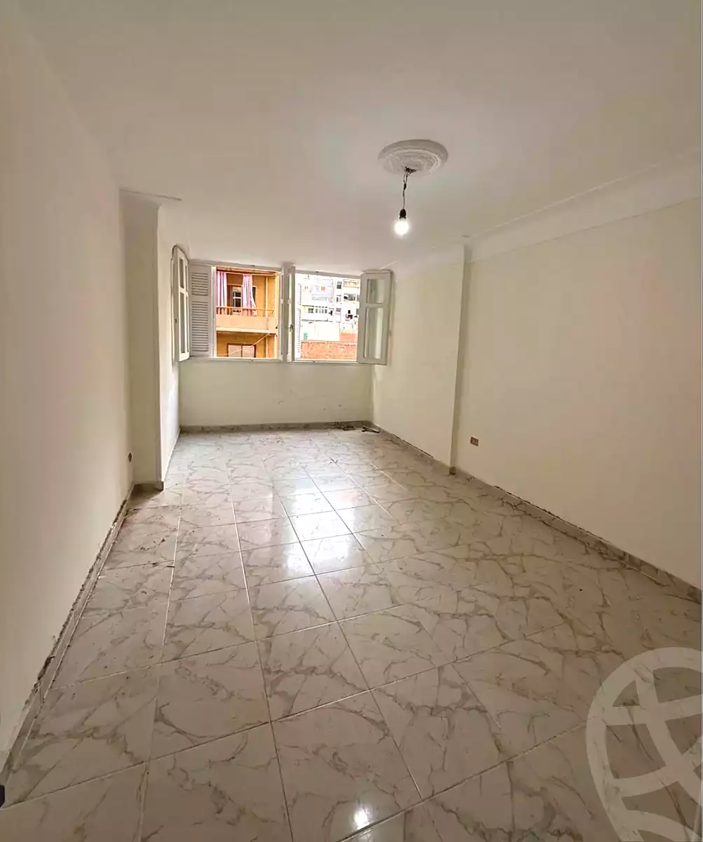 https://aqarmap.com.eg/ar/listing/7146786-for-sale-alexandria-sydy-bshr-sydy-bshr-bhry-abd-el-salam-aref-st