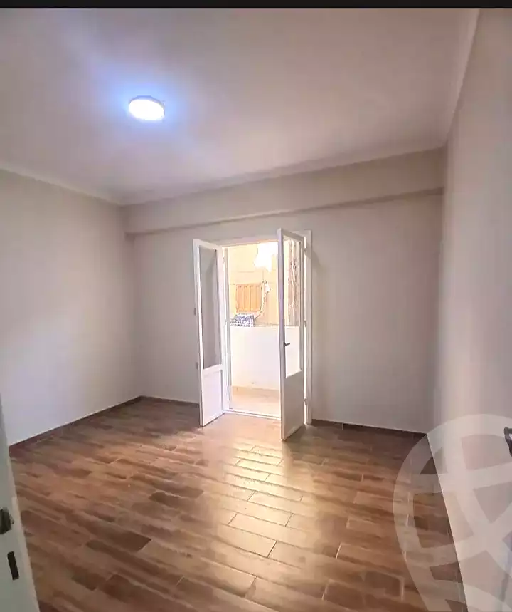https://aqarmap.com.eg/en/listing/7146802-for-sale-alexandria-el-asafra-ahmed-tiesser-st