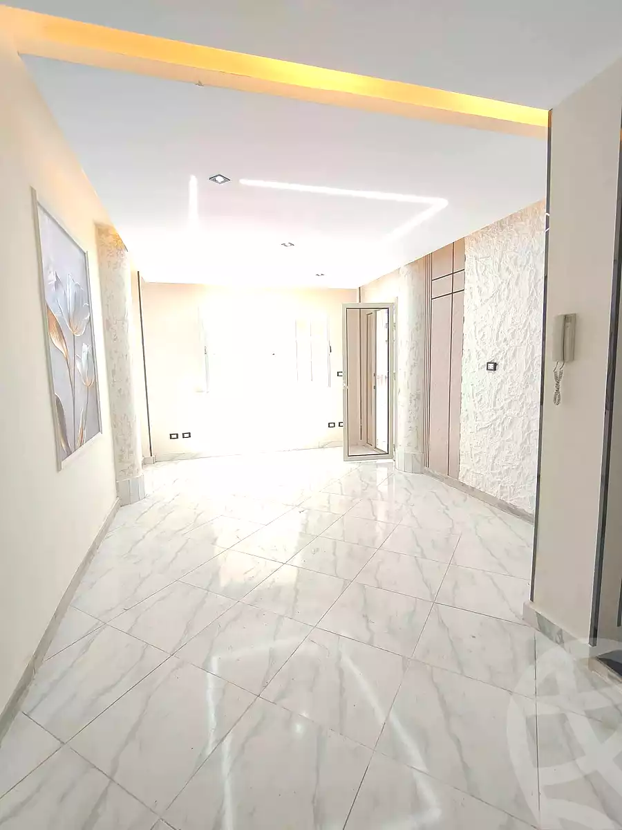 https://aqarmap.com.eg/ar/listing/7146843-for-sale-alexandria-sydy-bshr-sydy-bshr-bhry-mohamed-el-srafi-st.