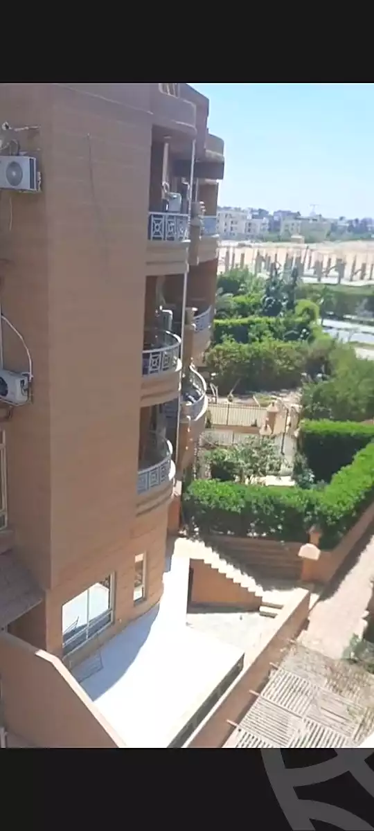 https://aqarmap.com.eg/ar/listing/7146994-for-rent-cairo-6th-of-october-el-tawsaat-el-shamalya-hy-2000-qt