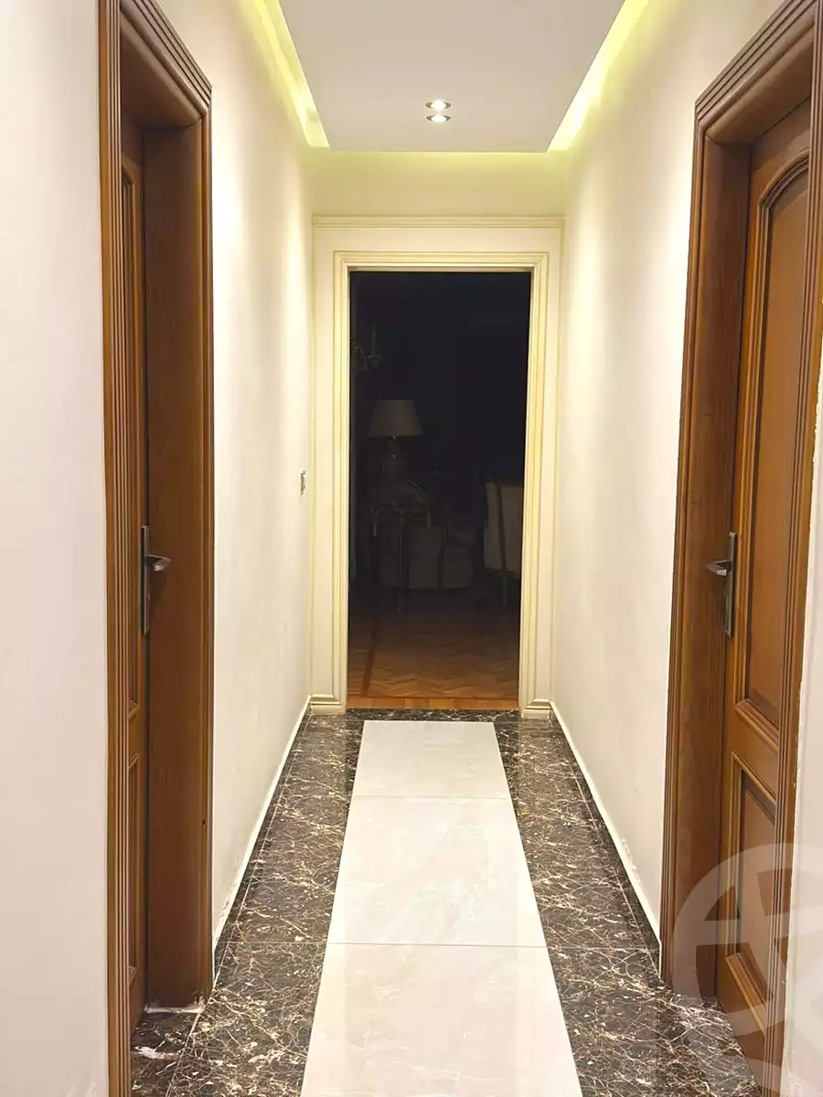 https://aqarmap.com.eg/ar/listing/7147268-for-sale-cairo-el-sheikh-zayed-city-compounds-el-khamayel