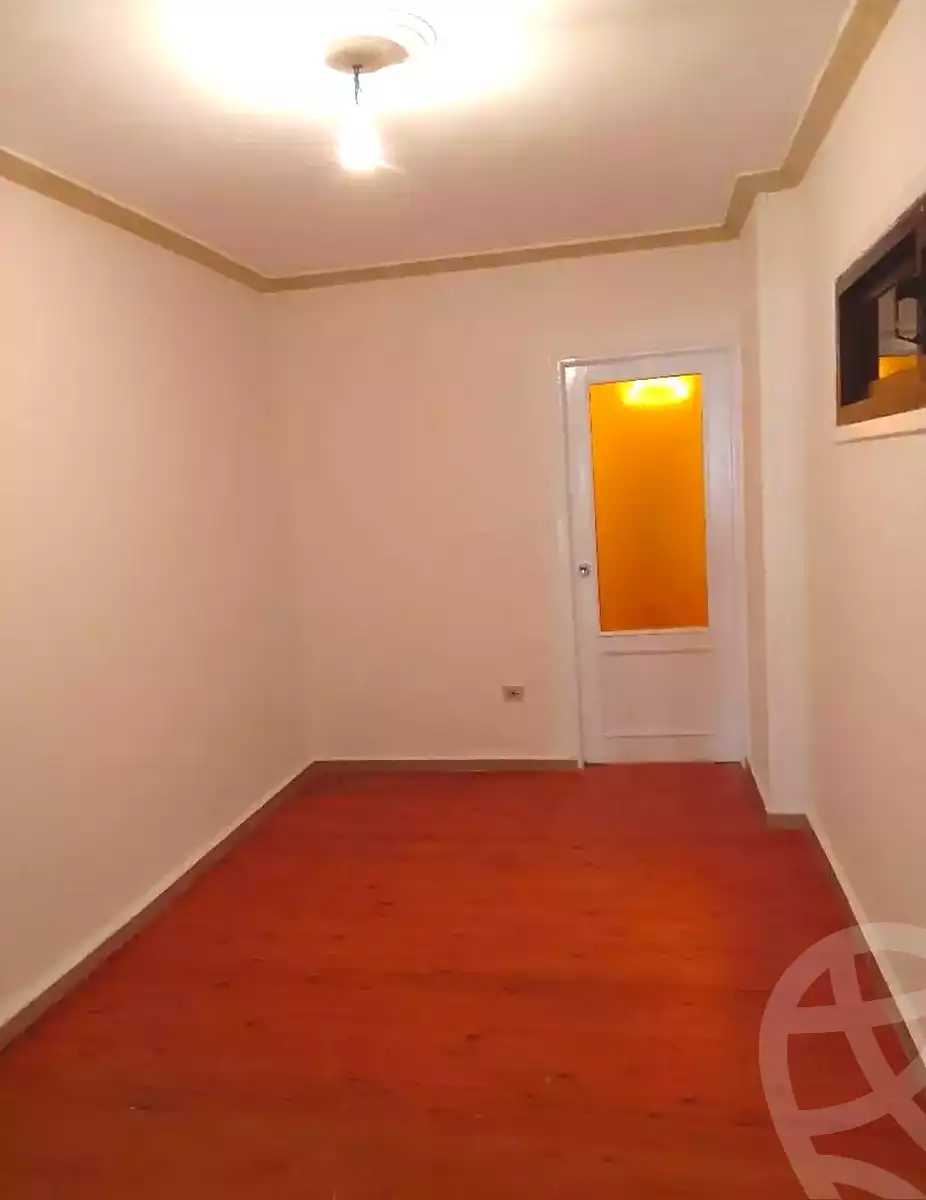 https://aqarmap.com.eg/ar/listing/7147316-for-rent-alexandria-ganaklis