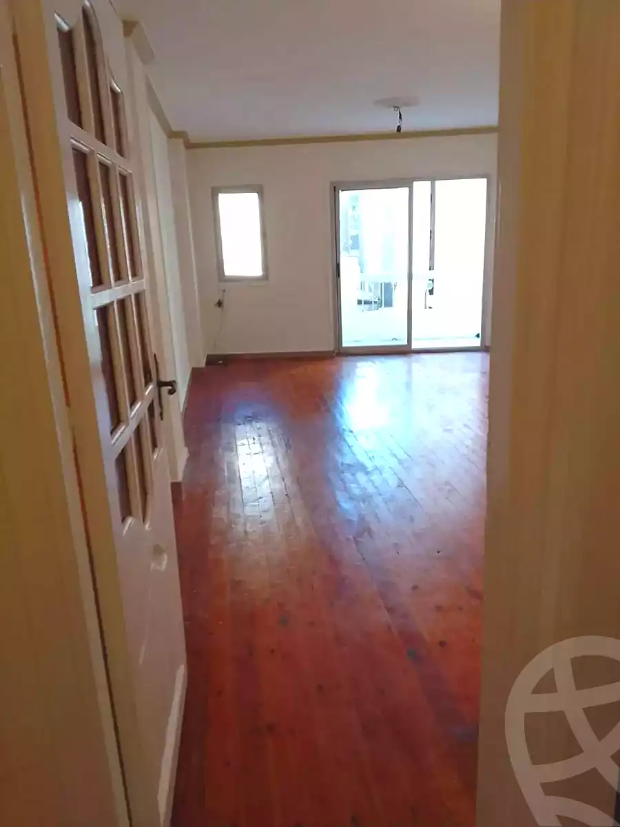 https://aqarmap.com.eg/ar/listing/7147316-for-rent-alexandria-ganaklis