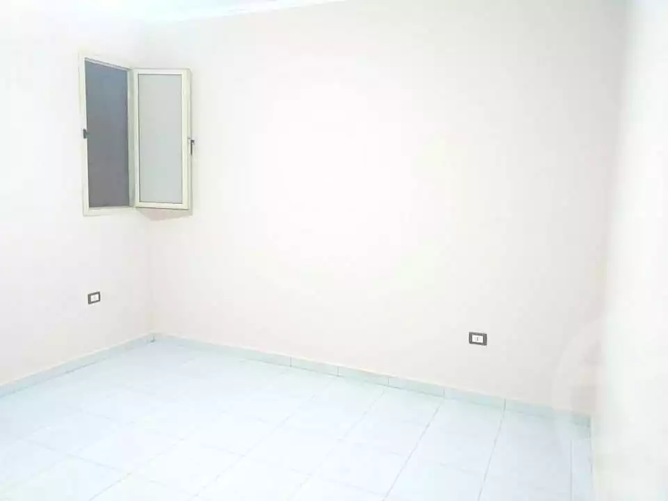 https://aqarmap.com.eg/ar/listing/7144660-for-sale-cairo-faisal-kafr-tohormos-queen-nazli-st