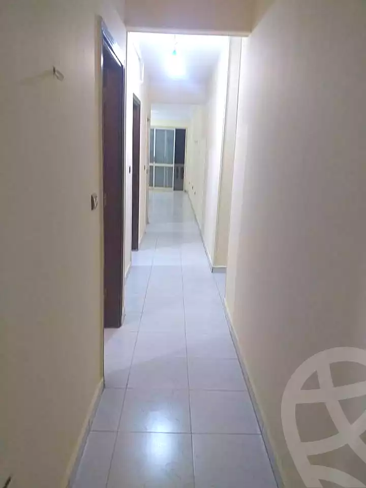https://aqarmap.com.eg/ar/listing/7144660-for-sale-cairo-faisal-kafr-tohormos-queen-nazli-st