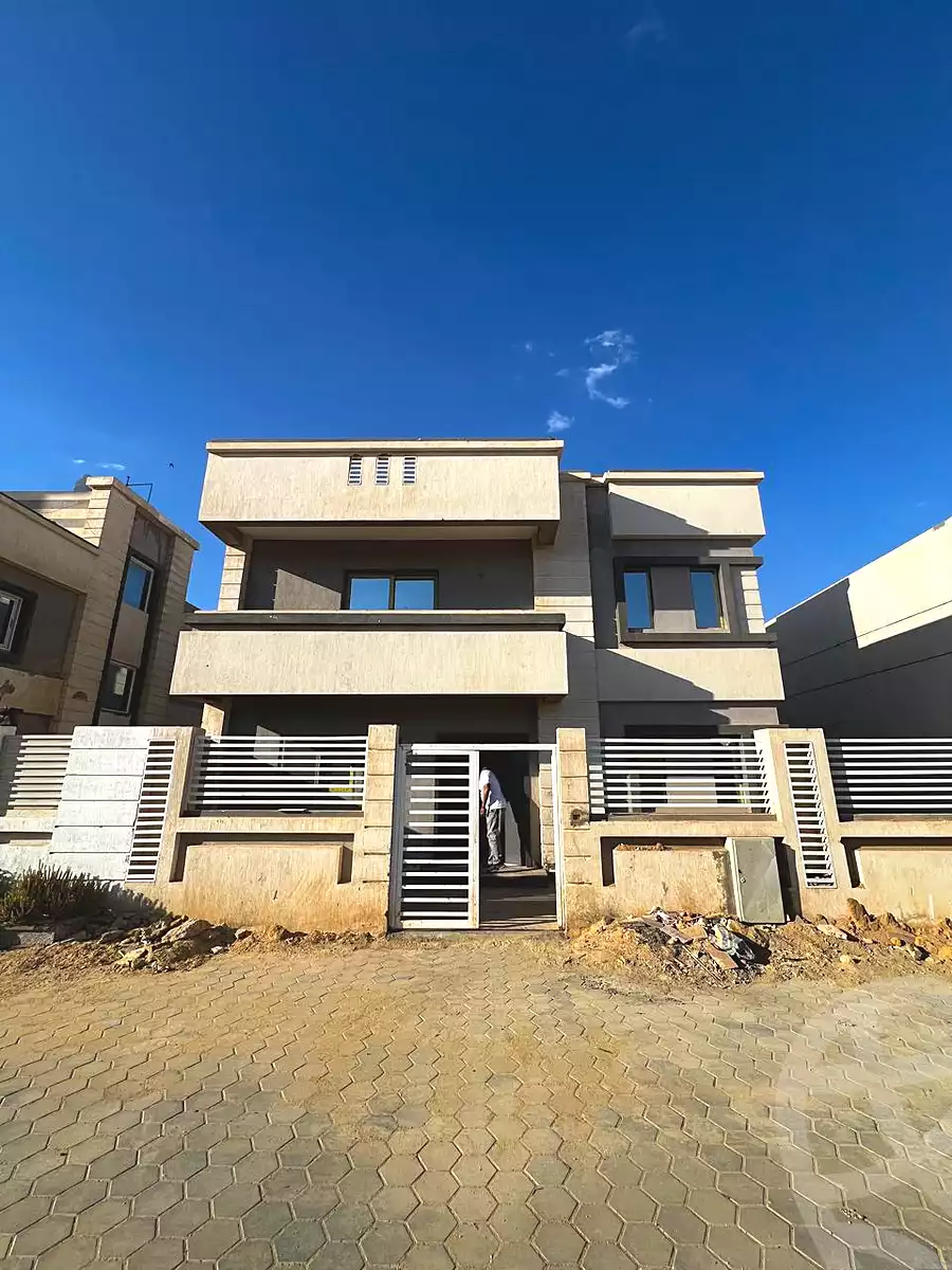https://aqarmap.com.eg/ar/listing/7147452-for-sale-cairo-el-sheikh-zayed-city-green-revolution