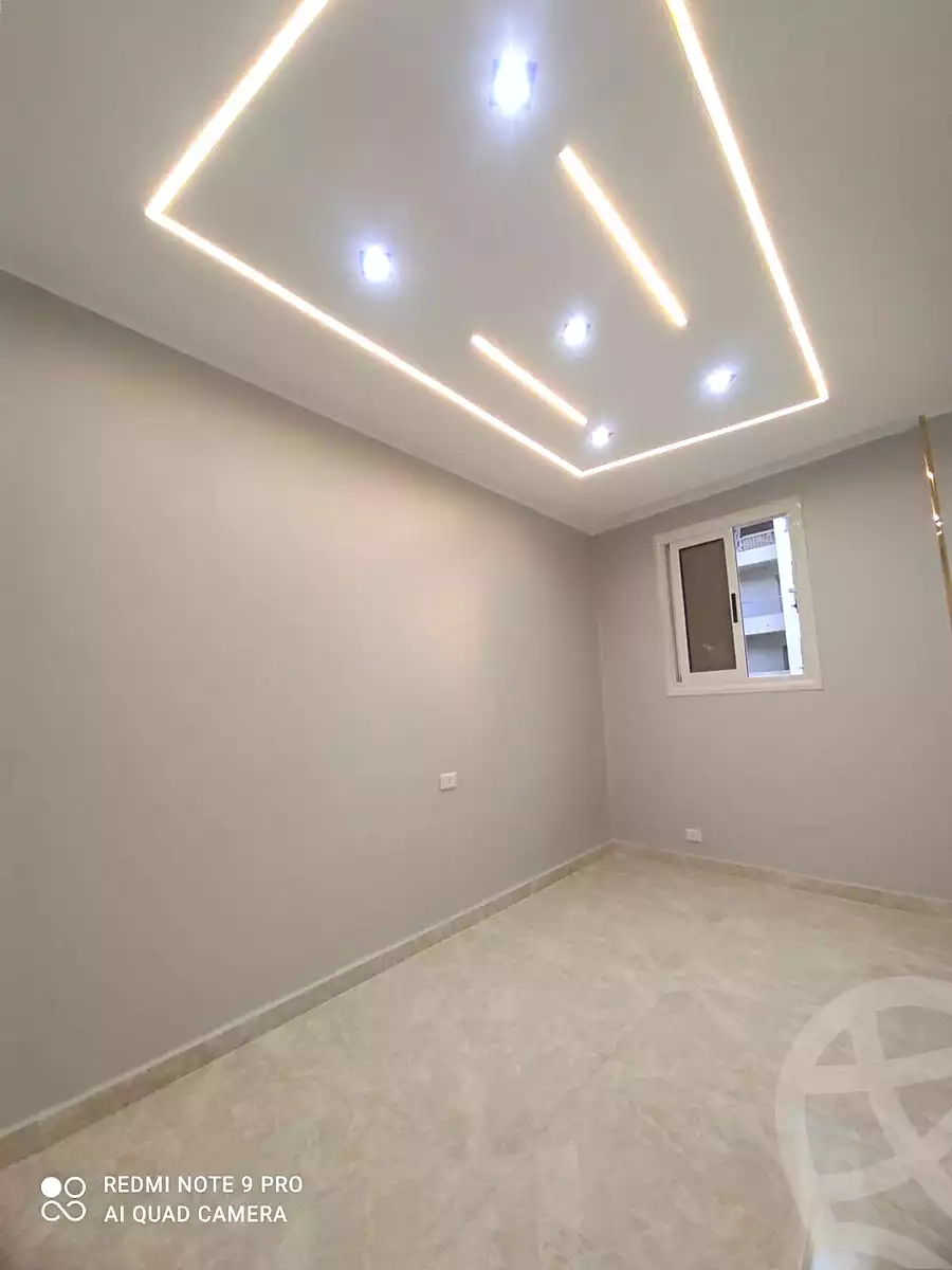 https://aqarmap.com.eg/ar/listing/7147585-for-sale-alexandria-el-asafra-shr-45