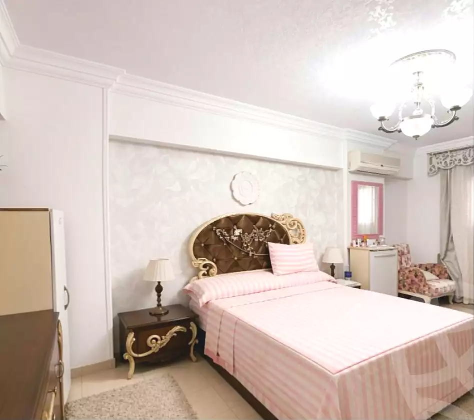 https://aqarmap.com.eg/ar/listing/7148163-for-sale-alexandria-camp-cesar-famous-st
