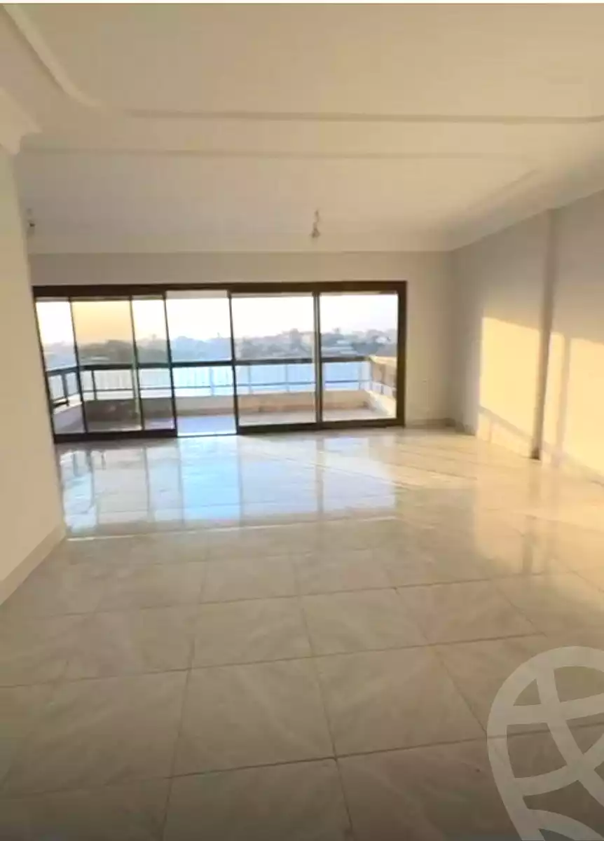https://aqarmap.com.eg/en/listing/7149778-for-sale-cairo-shoubra-corniche-el-nile-st