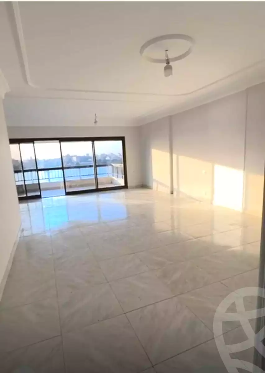 https://aqarmap.com.eg/en/listing/7149778-for-sale-cairo-shoubra-corniche-el-nile-st