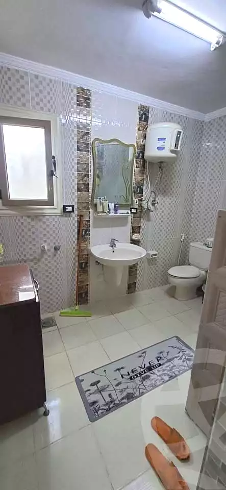 https://aqarmap.com.eg/ar/listing/7150051-for-sale-alexandria-al-agamy-lbytsh-el-hanafeya-st