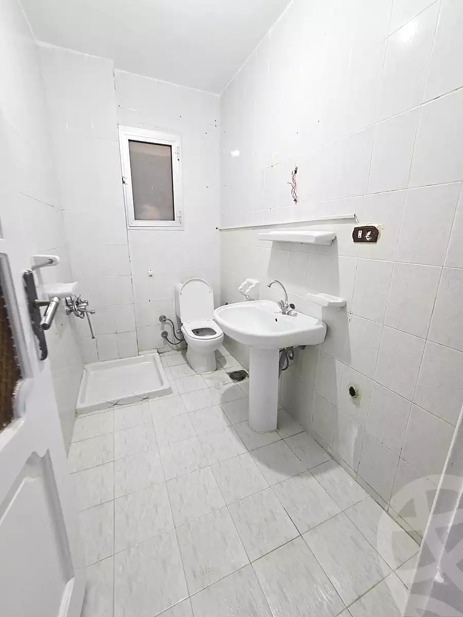 https://aqarmap.com.eg/en/listing/7150647-for-sale-alexandria-al-agamy-shataa-el-nakheel