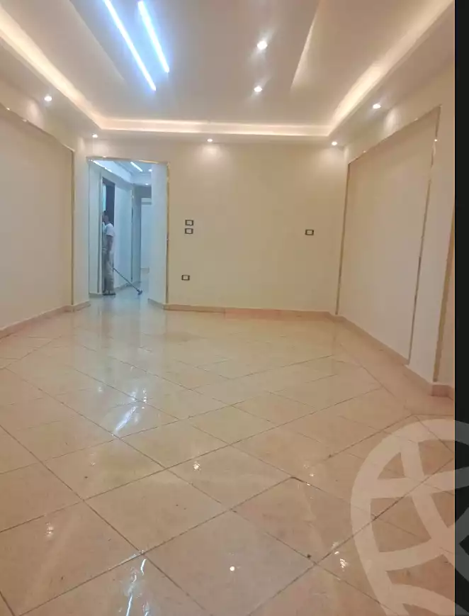 https://aqarmap.com.eg/ar/listing/7150743-for-sale-alexandria-al-agamy-el-hanouvel-radwan-st
