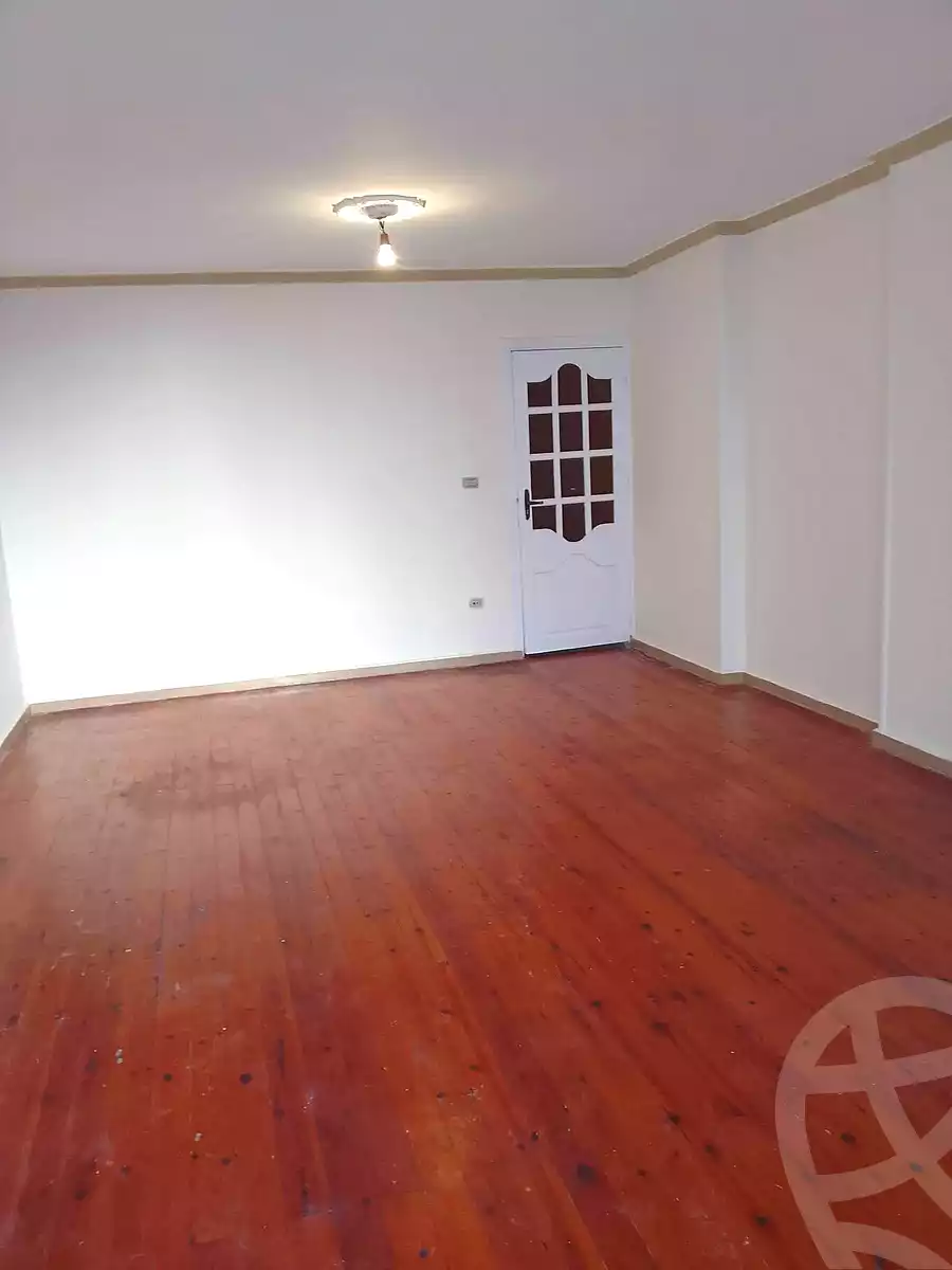 https://aqarmap.com.eg/ar/listing/7151441-for-rent-alexandria-ganaklis