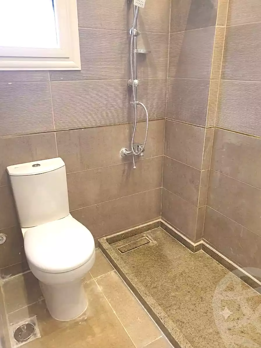 https://aqarmap.com.eg/ar/listing/7152026-for-sale-cairo-el-shorouk-lhy-lwl-shrq-neighborhood-1