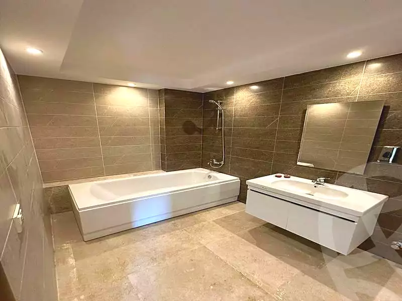 https://aqarmap.com.eg/en/listing/7152115-for-sale-cairo-el-shorouk-compounds-aljar-british-district-compound