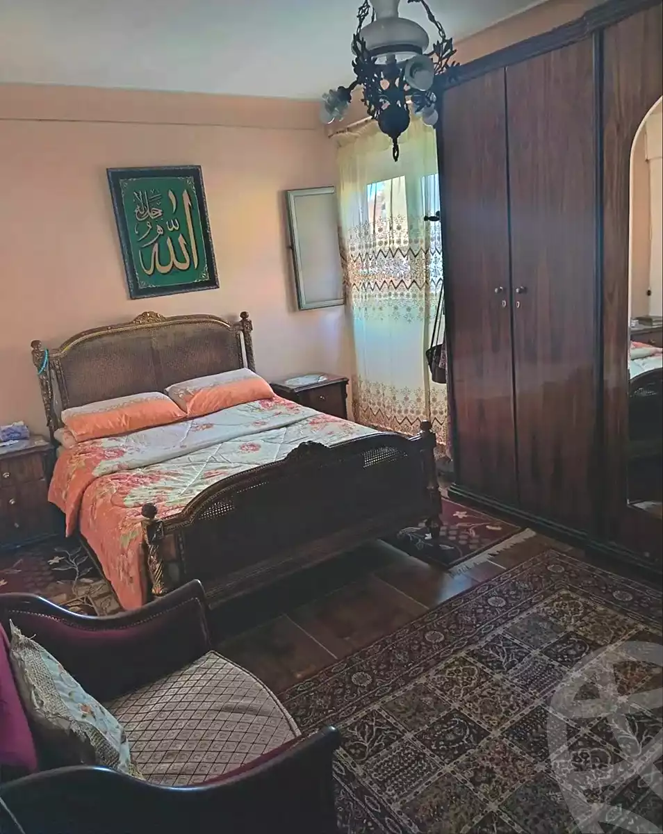 https://aqarmap.com.eg/ar/listing/7152581-for-sale-alexandria-moharram-bey-kanal-al-mahmoudeya-al-bahri-st