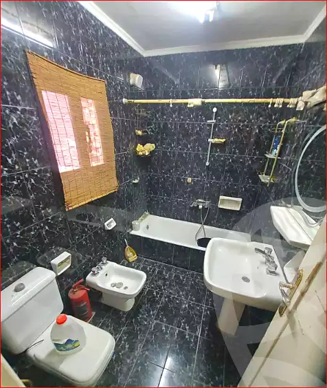 https://aqarmap.com.eg/en/listing/7152633-for-sale-cairo-helwan-helwan-el-sharkeya-borhan-st