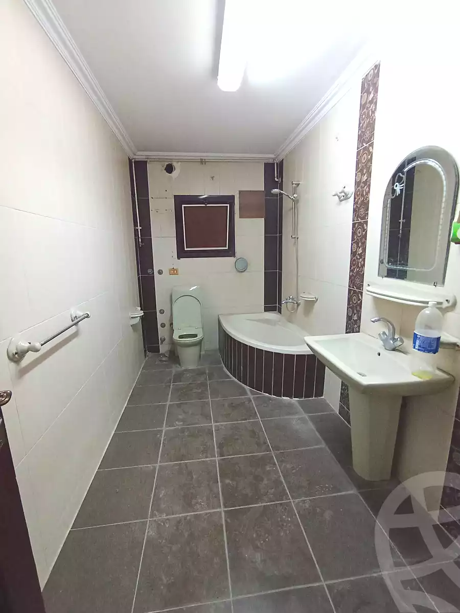 https://aqarmap.com.eg/ar/listing/7152847-for-rent-cairo-helwan-mostafa-fahmy-st
