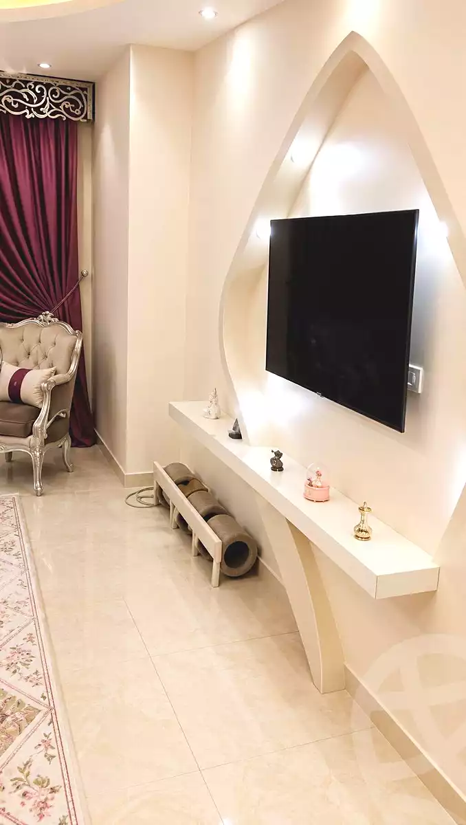 https://aqarmap.com.eg/ar/listing/7153949-for-sale-cairo-helwan-hadayek-helwan-nile-corniche-st