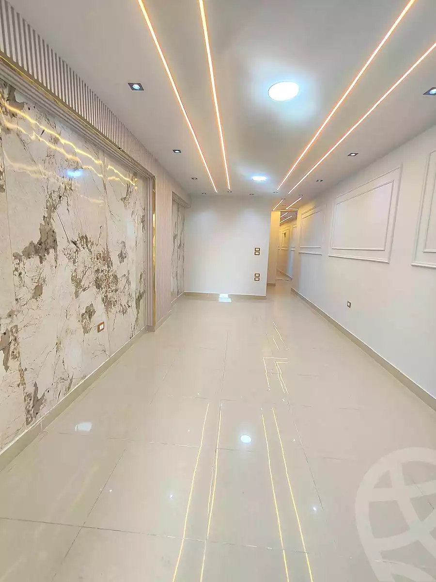 https://aqarmap.com.eg/ar/listing/7154232-for-sale-alexandria-sydy-bshr-sydy-bshr-bhry-shr-khld-bn-lwlyd