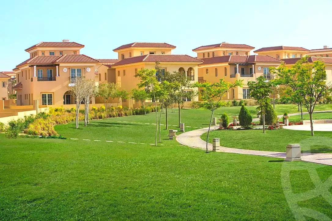 https://aqarmap.com.eg/ar/listing/7154652-for-sale-cairo-new-cairo-compounds-hyde-park-centre-ville-hyde-park