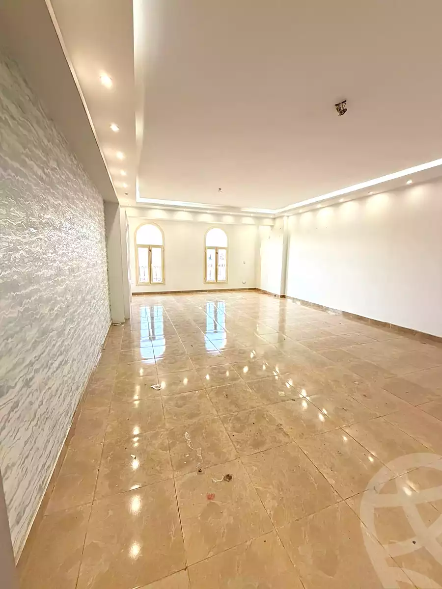 https://aqarmap.com.eg/ar/listing/7154812-for-rent-cairo-el-sheikh-zayed-city-el-hay-elawel-street-10