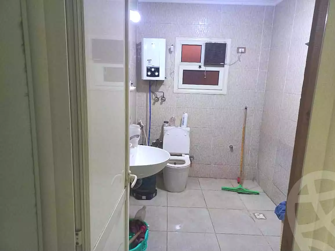 https://aqarmap.com.eg/ar/listing/7155307-for-sale-cairo-helwan-helwan-el-sharkeya-heidar-st