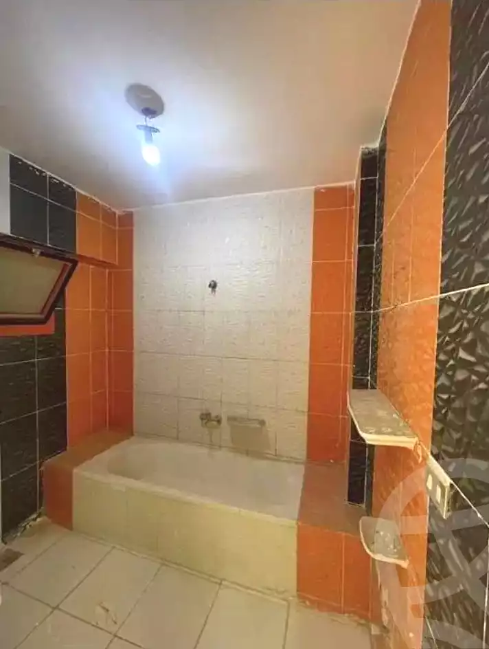 https://aqarmap.com.eg/en/listing/7155327-for-sale-alexandria-al-agamy-el-hanouvel-al-haded-we-al-soulb-st