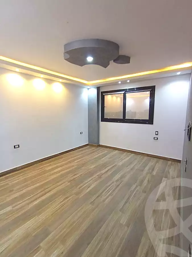 https://aqarmap.com.eg/ar/listing/7155959-for-rent-cairo-helwan-zou-el-fekar-basha-st