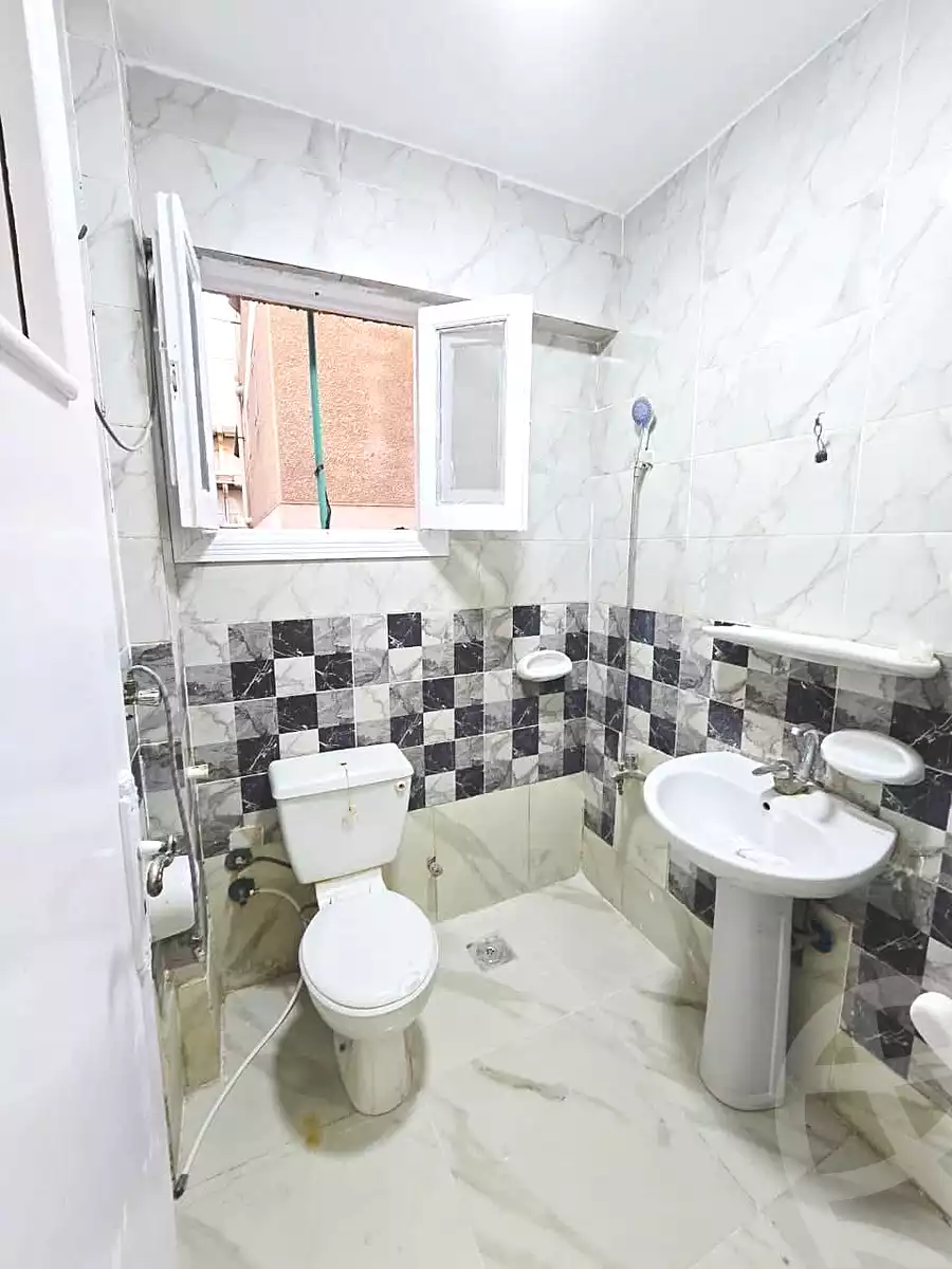 https://aqarmap.com.eg/ar/listing/7156216-for-sale-alexandria-al-agamy-shataa-el-nakheel